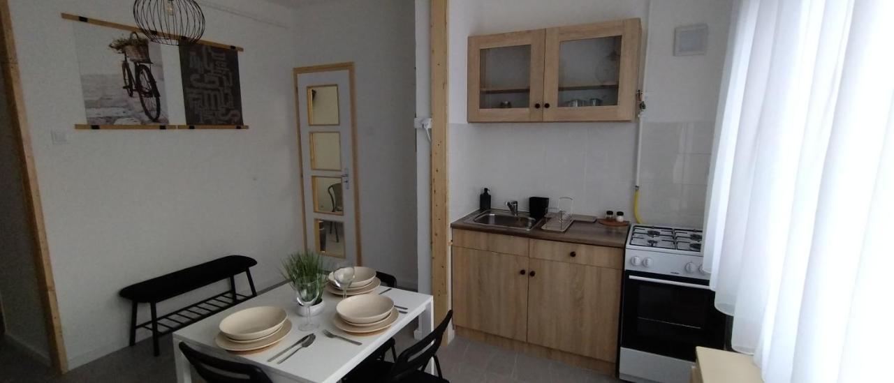 Blue Moon Apartman Eger Exterior foto